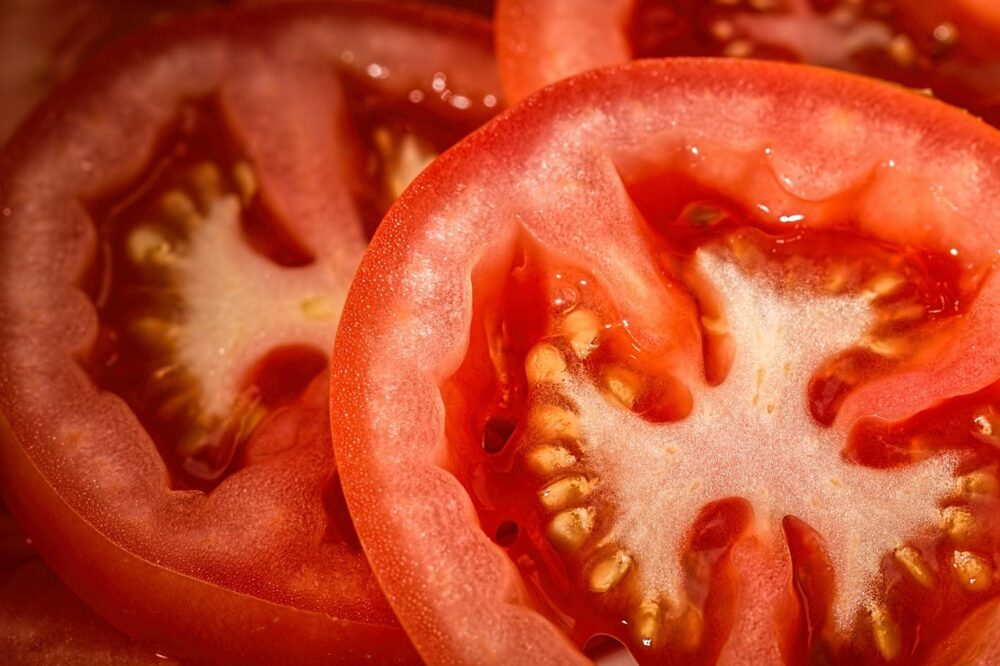 tomate coupée